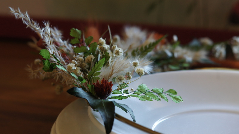 fleurs et feuillages couleurs terra cotta et vertes fleurs et feuillages couleurs terra cotta et vertes