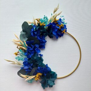 Couronne de fleurs séchées et stabilisées bleu marine – Hortensia et eucalyptus – Décoration murale bohème 15 cm